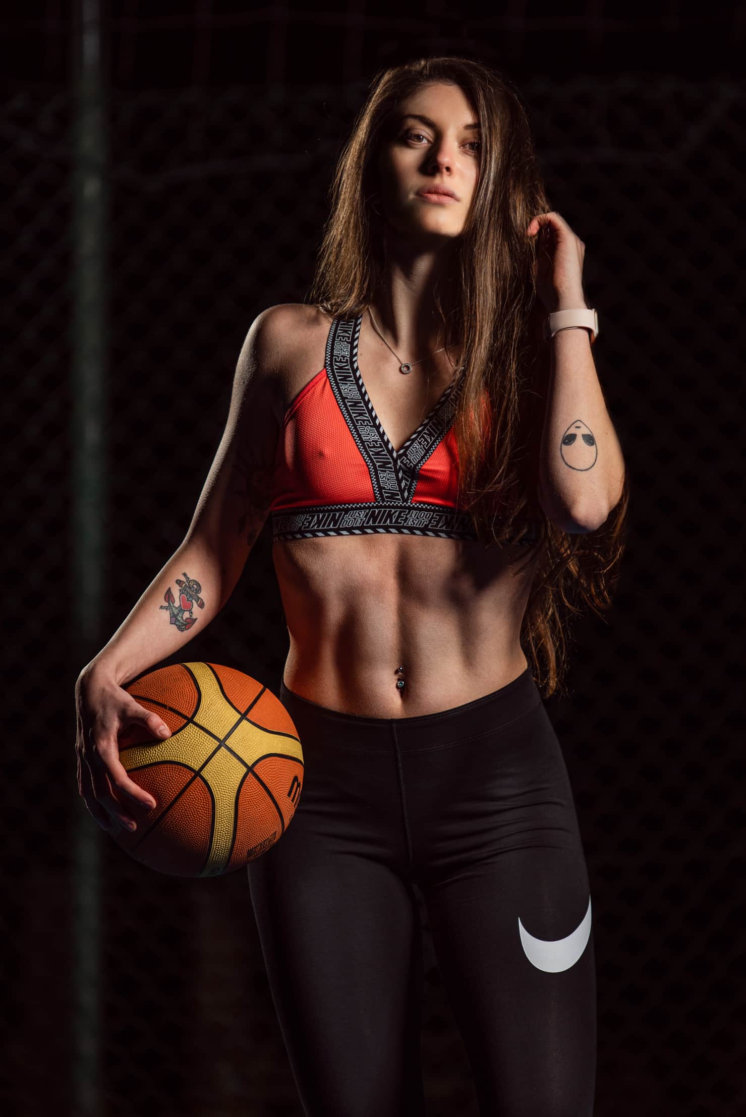 ritratto-giocatrice-basket-outfit-nike